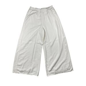 Show Me Your Mumu- 'Kick Back' Pants in White